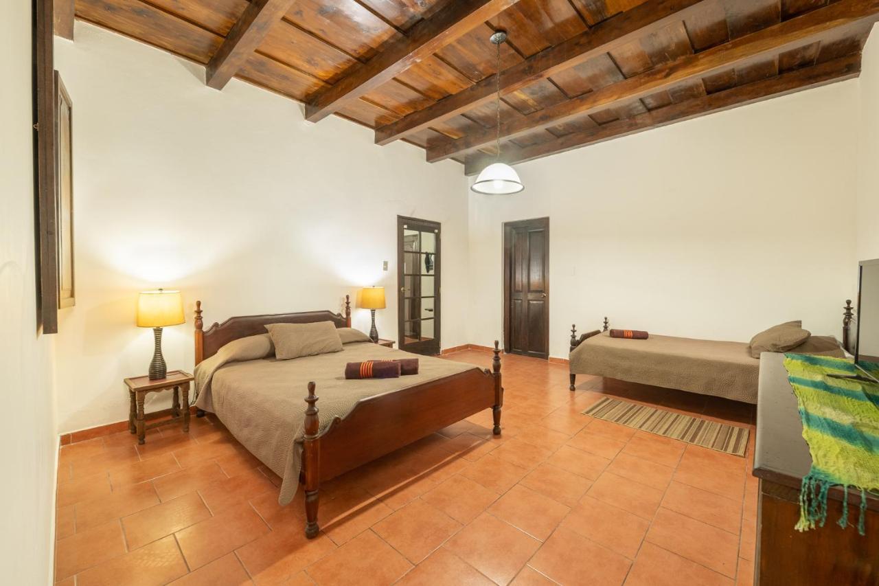 Casita Tumbergia Apartment Antigua Luaran gambar